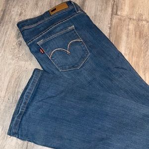 Levi’s Demi Curve Low Rise Bootcut Skinny Jeans!